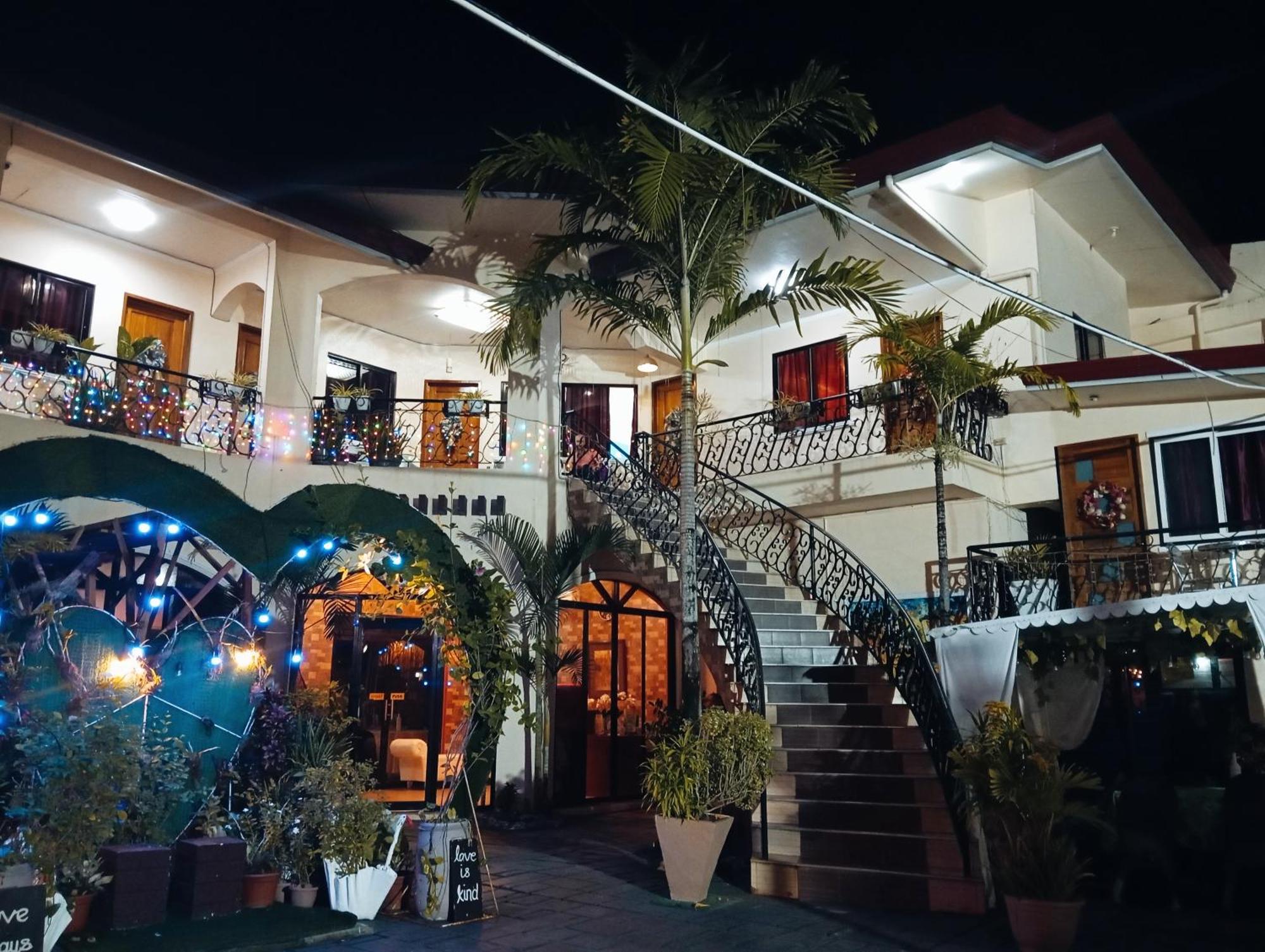 Ladolcevita Inland Resort Cabadbaran Екстер'єр фото